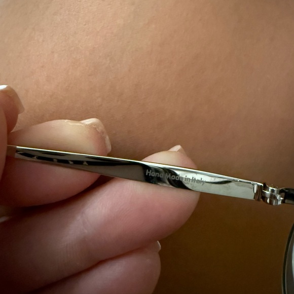 Louis Vuitton Lily sunglasses in silver and gray rimless - Picture 7 of 8